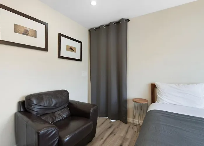 Private With 1 Queen And 1 Twin Bed Close To Hwy 51 And Mayoclinic In Phoenix, Arizona * Phoenix